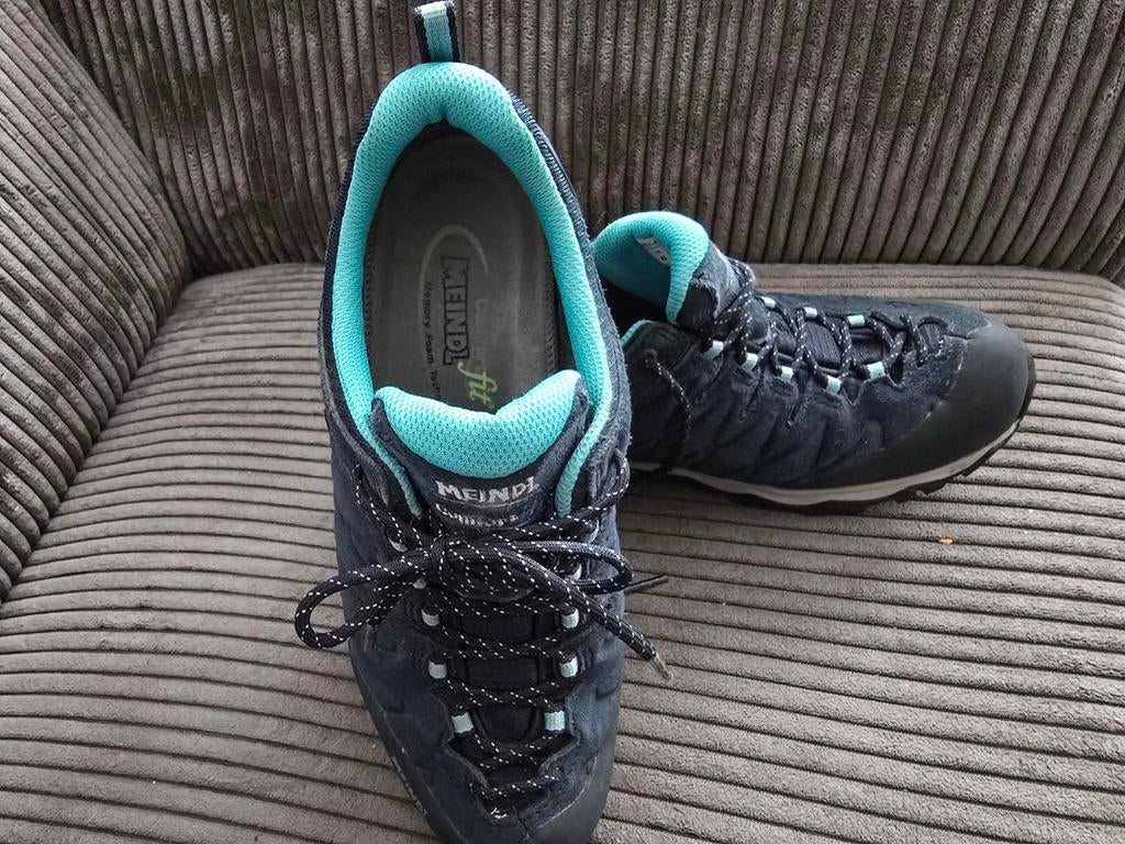 Meindl dames wandelschoenen. Blauw. Laag model., Sport en Fitness, Bergsport en Wandelen, Ophalen of Verzenden, Zo goed als nieuw