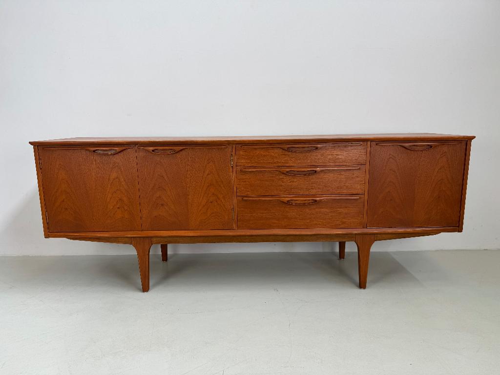 Vintage dressoir Jentique., Gebruikt, Verzenden, 150 tot 200 cm, Teakhout