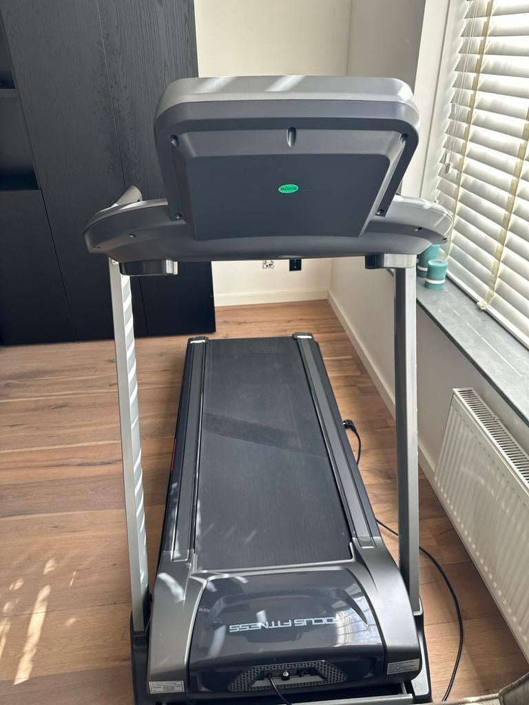 Focus Fitness Jet 7 loopband - inclusief beschermmat, Sport en Fitness, Ophalen, Zo goed als nieuw, Metaal, Loopband