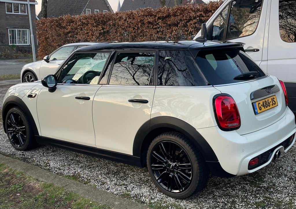 Mini 2.0 Cooper S Chili Serious Business AUT 2015 Wit, Auto's, Mini, Particulier, Cooper S, ABS, Airbags, Airconditioning, Alarm