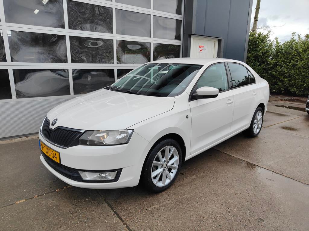 Skoda Rapid 1.2 TSI Greentech Ambition Businessline Pro 1e e, Voorwielaandrijving, Euro 5, 86 pk, Gebruikt