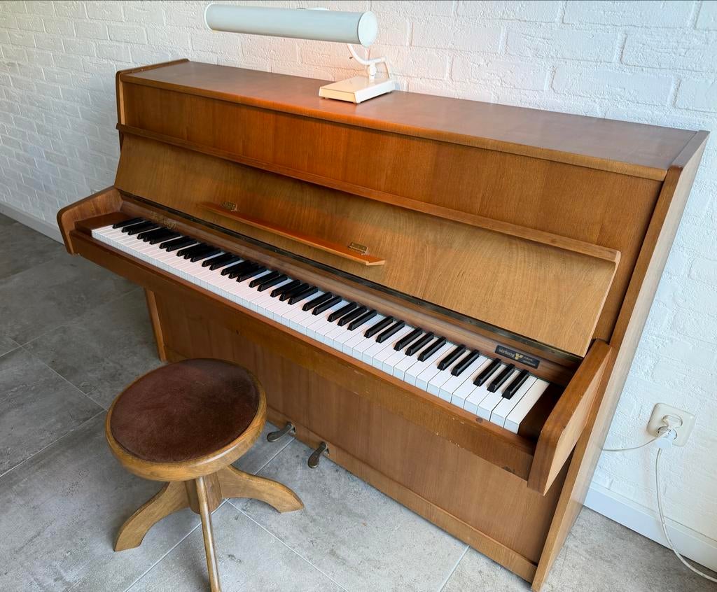Lindbergh Piano |, Muziek en Instrumenten, Piano's, Ophalen, Gebruikt, Bruin, Piano