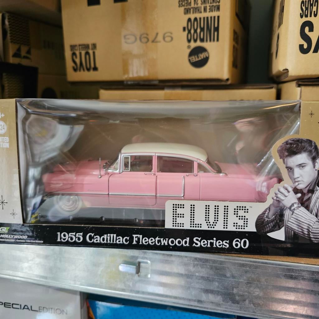 Elvis Presley 1955 Cadillac Fleetwood Series 60 - Roze, 1000 Performance Dr, Indianapolis, IN 46240, USA, Nieuw, Ophalen of Verzenden