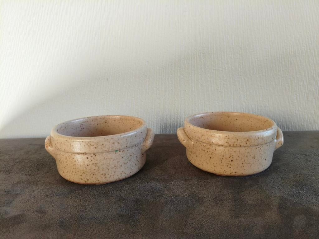 Twee vintage Digoin Gres Spots ovenschaaltjes (ZGAN), Ophalen of Verzenden, Zo goed als nieuw, Rond