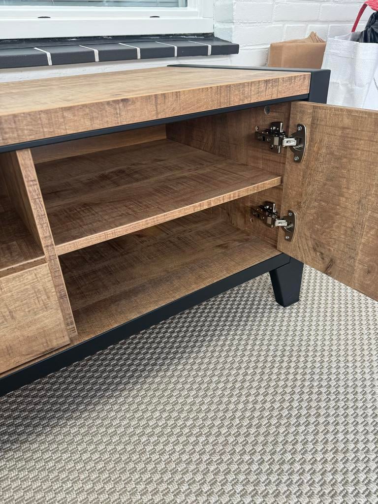 Tv meubel met opbergruimte, Huis en Inrichting, Kasten | Televisiemeubels, Ophalen, 100 tot 150 cm, Zo goed als nieuw, Minder dan 100 cm