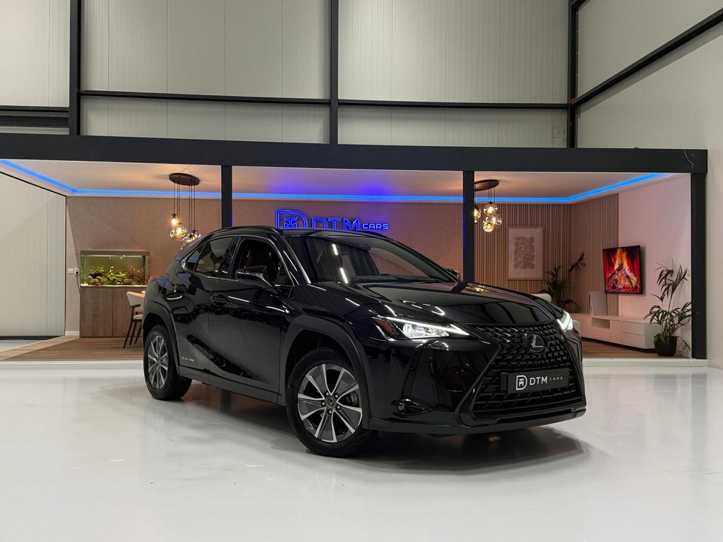 Lexus UX 300e Business 54 kWh Led Leder Memory Carplay Clima, Gebruikt, 204 pk, SUV of Terreinwagen, 84 €/maand