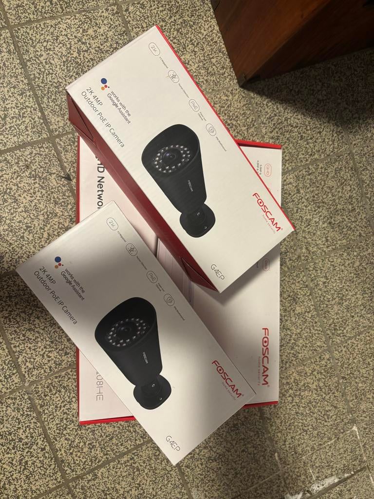 Foscam 2K 4MP Outdoor PoE IP Camera & NVR Set, Ophalen of Verzenden, Zo goed als nieuw, Buitencamera