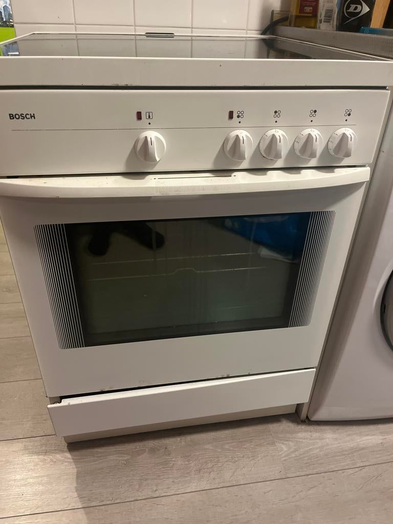 Bosch Elektrisch Fornuis met Keramische Kookplaat en Oven, Witgoed en Apparatuur, Fornuizen, Ophalen, Gebruikt, 60 cm of meer