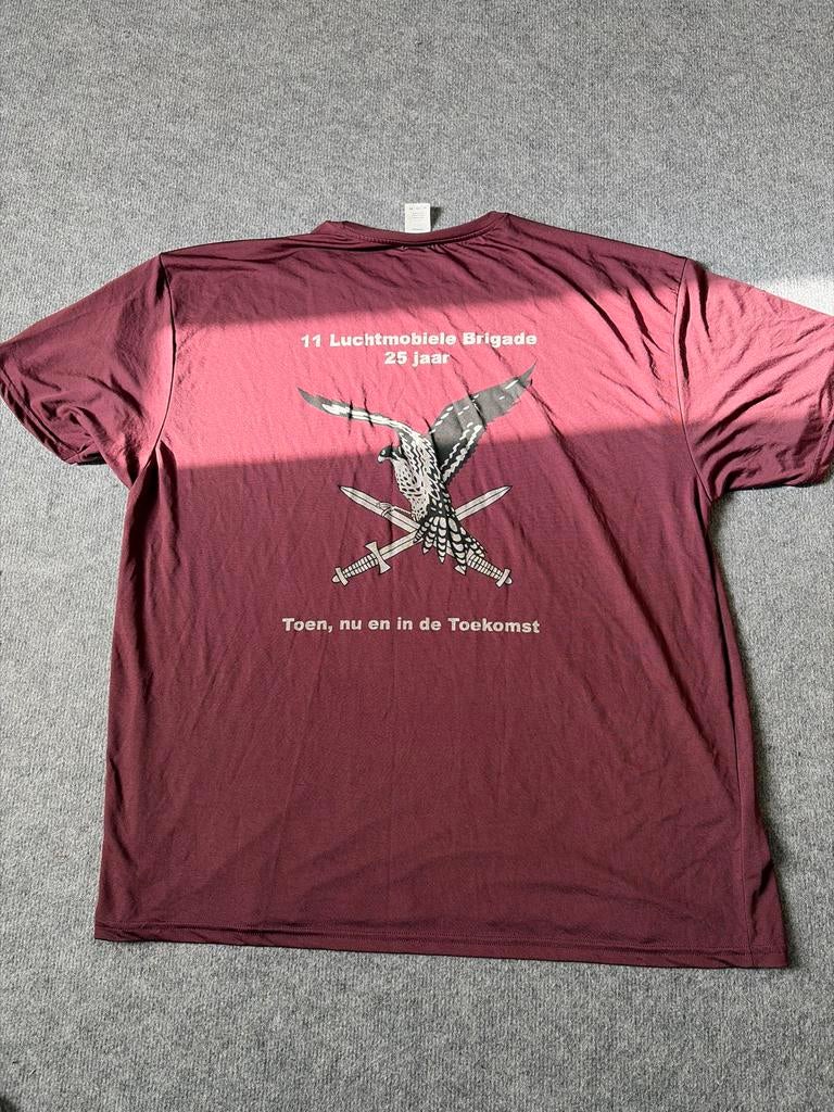 Shirt 11 Luchtmobiele Brigade 25 jaar Koninklijke Landmacht, Ophalen of Verzenden, Landmacht, Nederland, Kleding of Schoenen