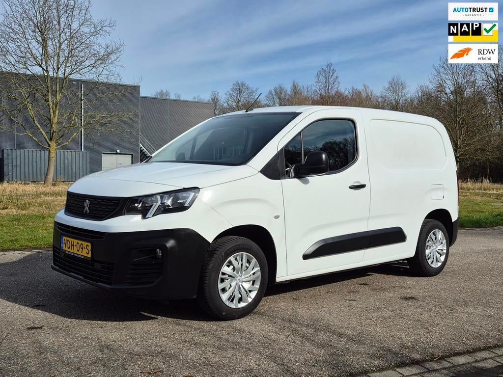 Peugeot Partner 1.5 BlueHDI airco,trekhaak, Voorwielaandrijving, Gebruikt, 4 cilinders, Wit