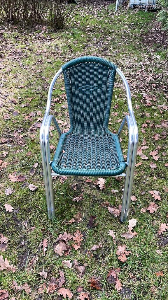 Stapelbare terras stoelen groen en blauw, Tuin en Terras, Tuinstoelen, Ophalen