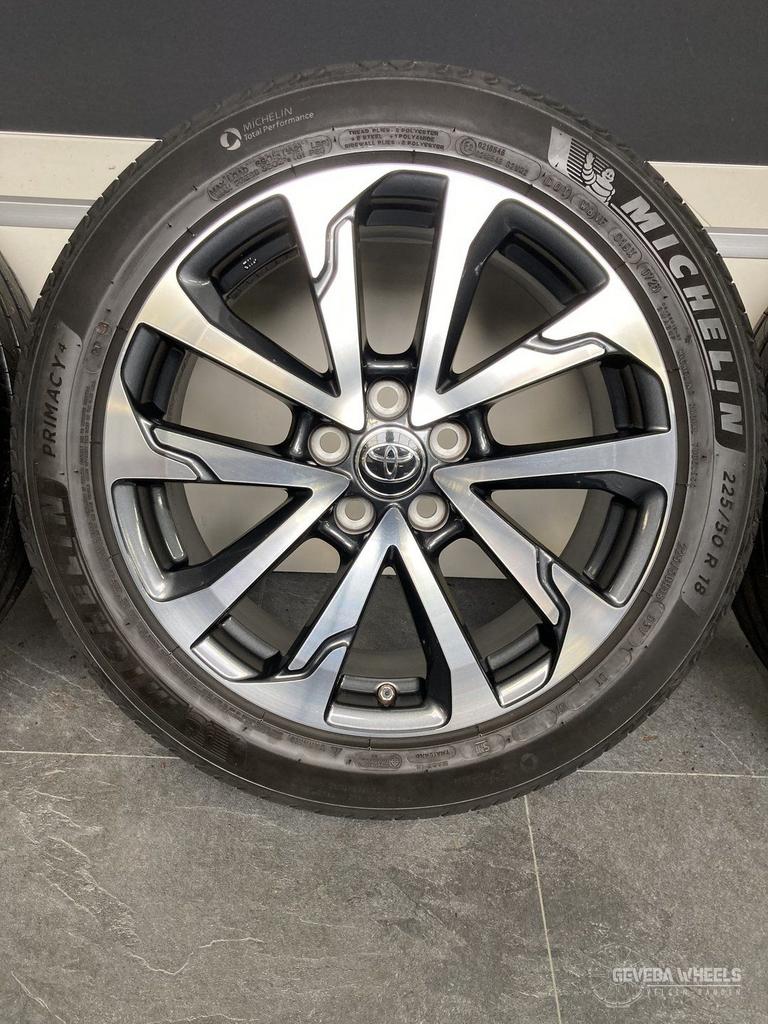 18” originele Toyota Corolla Cross velgen + banden 5x114.3, Auto-onderdelen, Banden en Velgen, 18 inch, Gebruikt, -, -