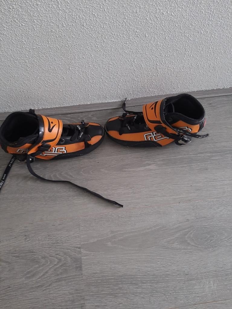 Oranje Raps skeeler schaatsschoenen, maat 33, Sport en Fitness, Schaatsen, Gebruikt, Overige typen, Raps, Ophalen of Verzenden