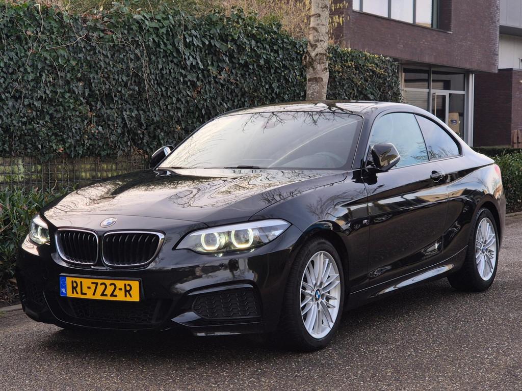 BMW 2-serie Coupé M-Sport Apple Carplay Line Assist 2e eige, Auto's, Automaat, Gebruikt, 4 stoelen, Zwart