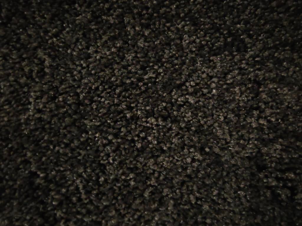 We hebben enkele rollen mooi donker. Antraciet /zwart