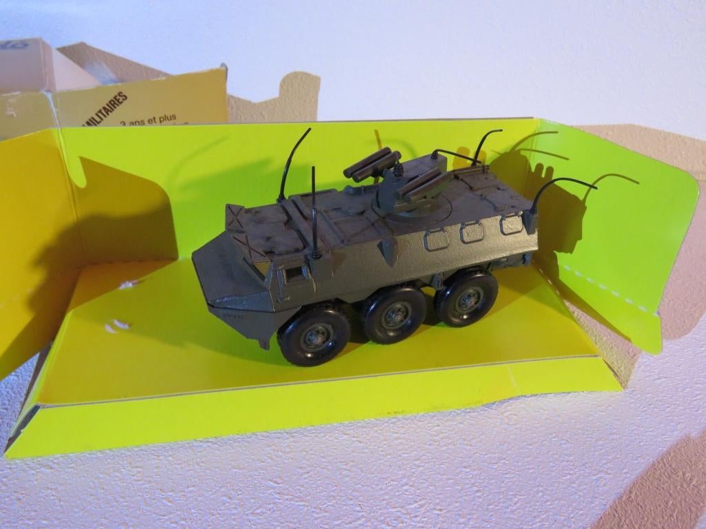 Solido legervoertuig 6027 VAB 4x4, Ophalen of Verzenden, Gebruikt, Overige merken