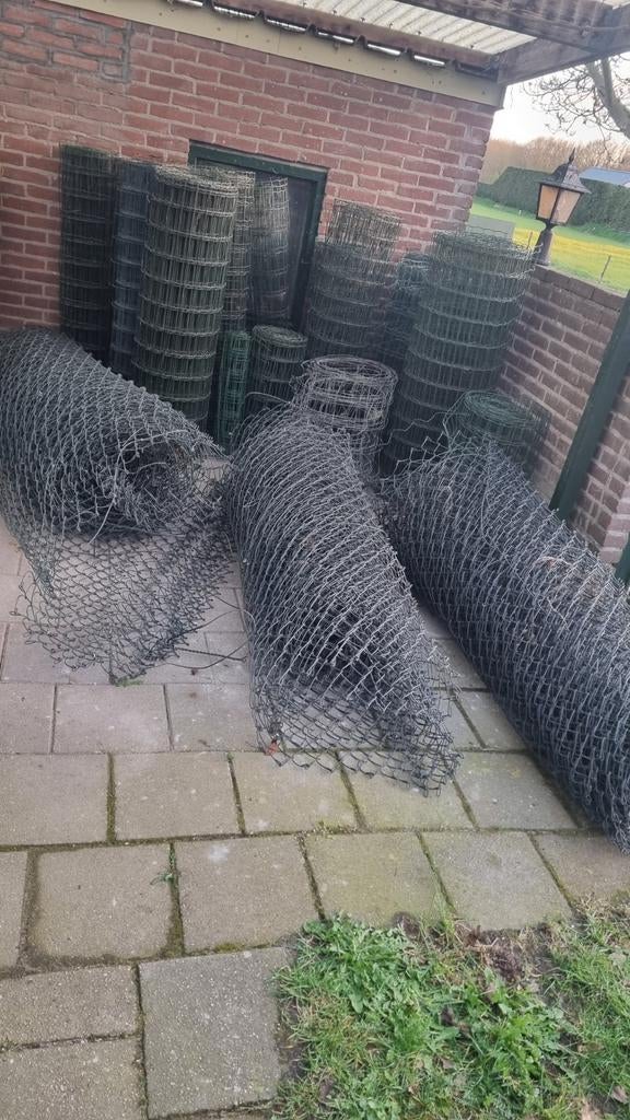 Heel veel rollen gaas, Ophalen