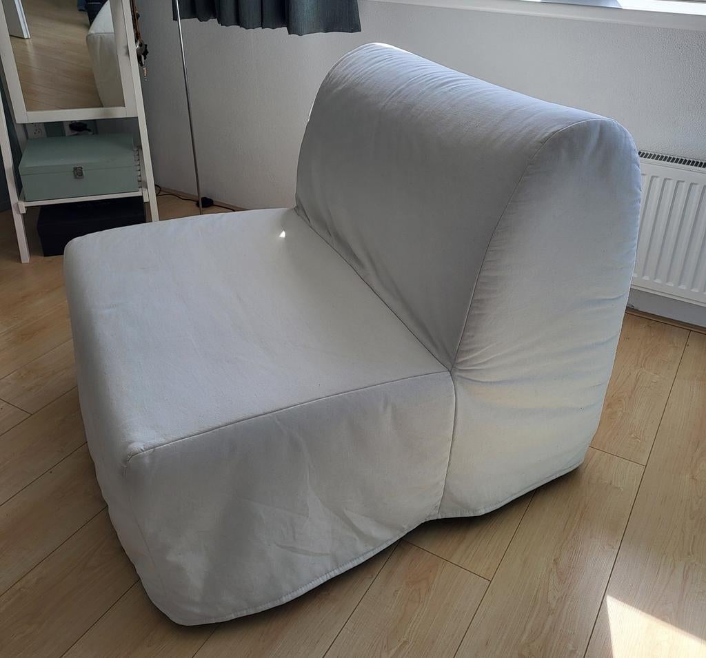 Ikea Lycksele Lovas slaapfauteuil - zo goed als nieuw, Huis en Inrichting, Slaapkamer | Slaapbanken, Ophalen, Eenpersoons, Wit