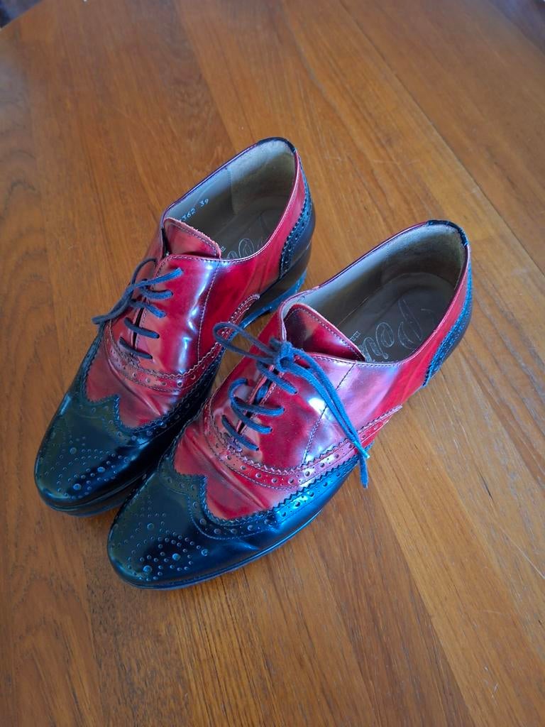 Pertini Rood/Zwarte lak leren Schoenen - Maat 38/39, Kleding | Dames, Schoenen, Ophalen of Verzenden, Zo goed als nieuw, Rood