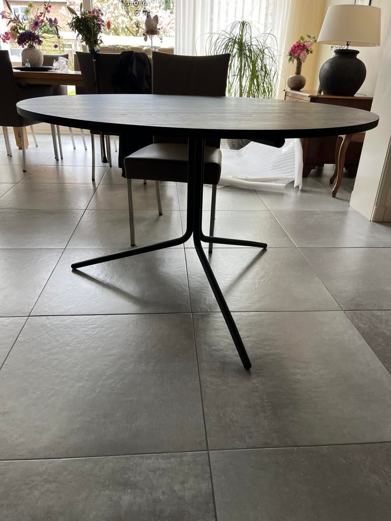Ronde design tafel - 5 stuks beschikbaar, Huis en Inrichting, Tafels | Eettafels, Ophalen, Design, Rond, Nieuw