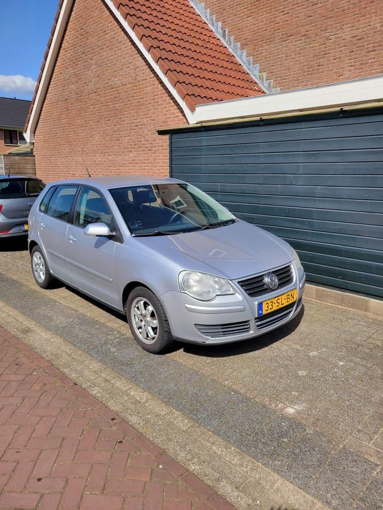 Volkswagen Polo 1.4 55KW 2006 Grijs, Auto's, Volkswagen, Voorwielaandrijving, Origineel Nederlands, Overige kleuren, Handgeschakeld