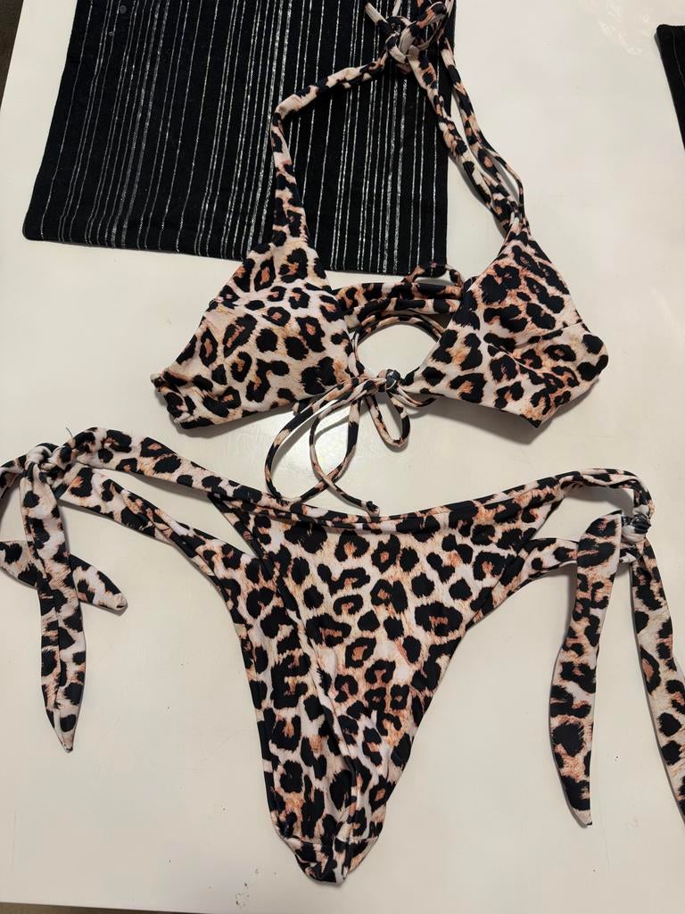 Bikini met luipaardprint. Neiuwe, Ophalen of Verzenden, Gedragen, Bruin, Bikini