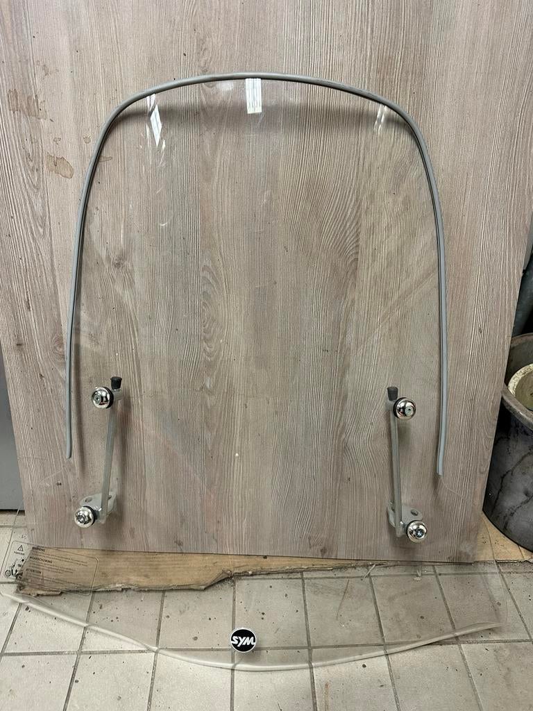 Windscherm sym mio zgan hoog 72cm, Ophalen of Verzenden, Zo goed als nieuw, Overige typen