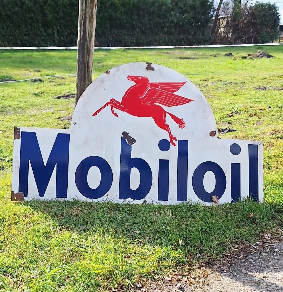 Origineel emaille bord van Mobiloil met het Pegasus logo., Ophalen, Reclamebord, Gebruikt, .