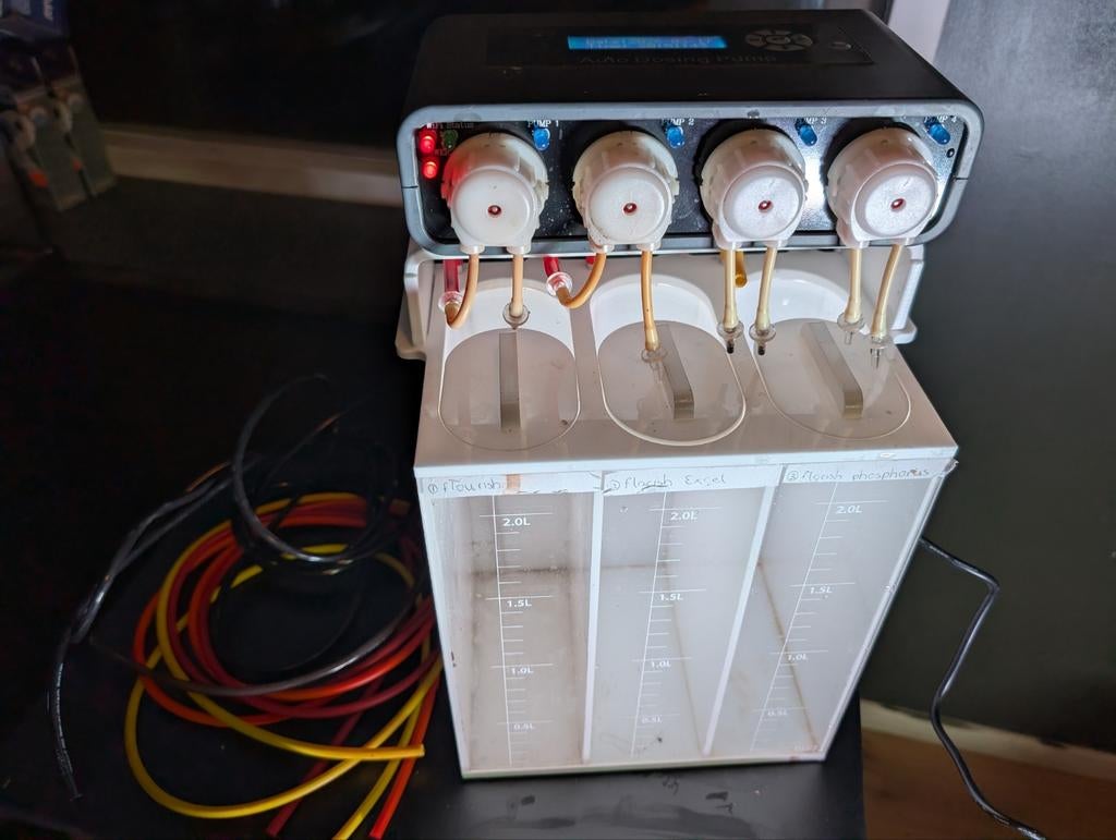 Automatische doseerpomp 4 kanaals aquarium Jebao voeding, Ophalen, Zo goed als nieuw, Leeg aquarium