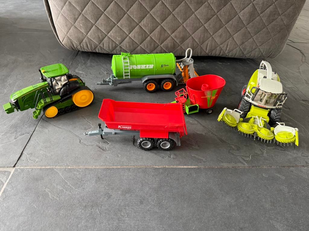 Siku set: tractor, maaidorser en aanhangers, Ophalen of Verzenden, Tractor of Landbouw, SIKU