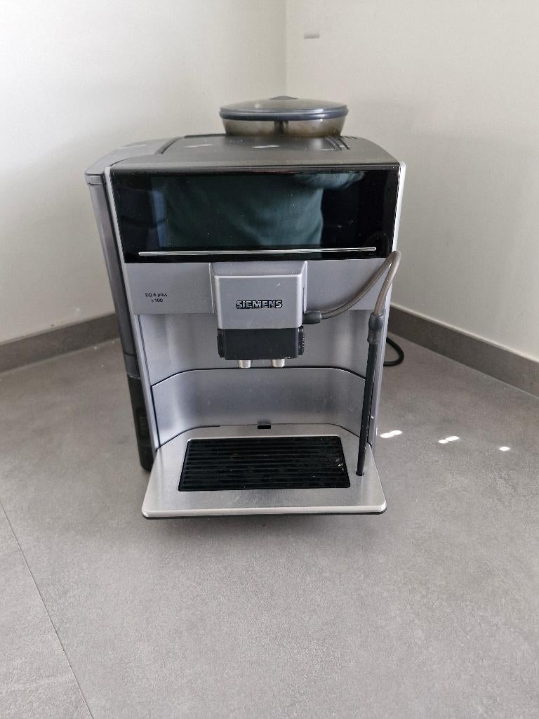 Bonen automaat, Witgoed en Apparatuur, Koffiezetapparaten, Ophalen, Koffiemachine, Koffiebonen, Zo goed als nieuw