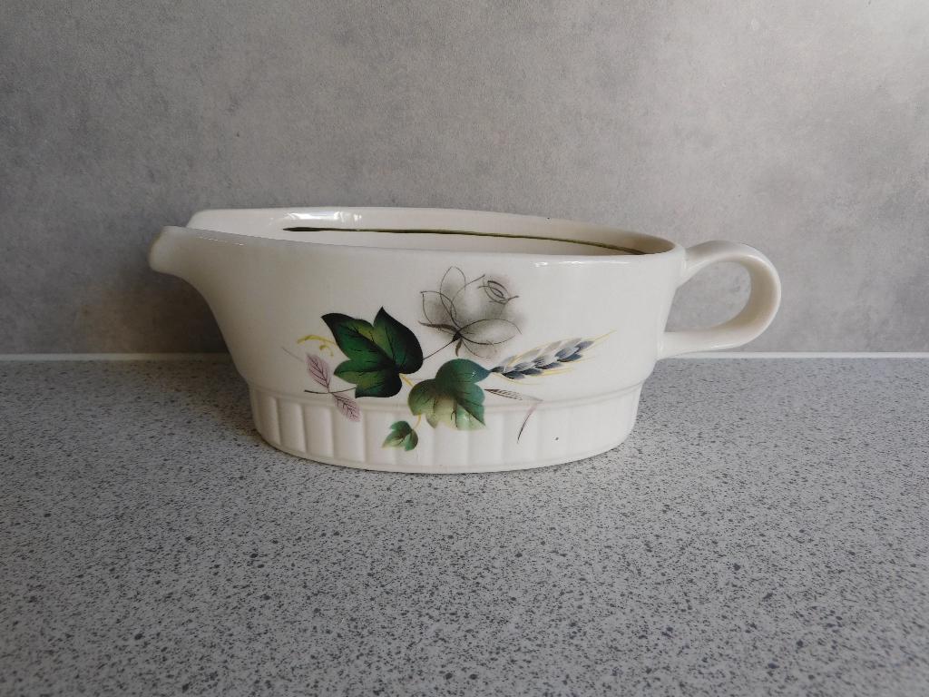 Saucière of Juskom 250 ml Sandon Rose Palissy England, Ophalen of Verzenden, Zo goed als nieuw, Overige stijlen, Kop(pen) en/of Schotel(s)