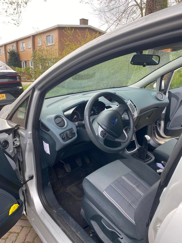 Ford Fiësta 1.25 44KW 5DR 2009 Grijs, Voorwielaandrijving, 40 €/maand, 1242 cc, 4 cilinders