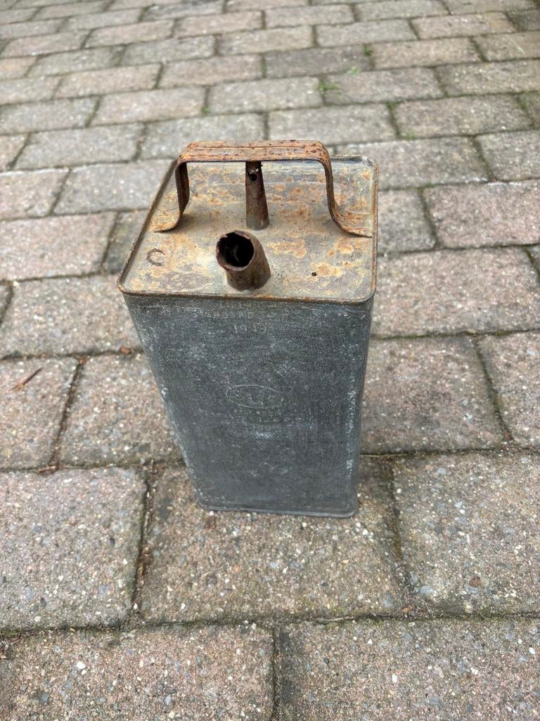 Oud metalen oliekan, Antiek en Kunst, Antiek | Gereedschap en Instrumenten, Ophalen