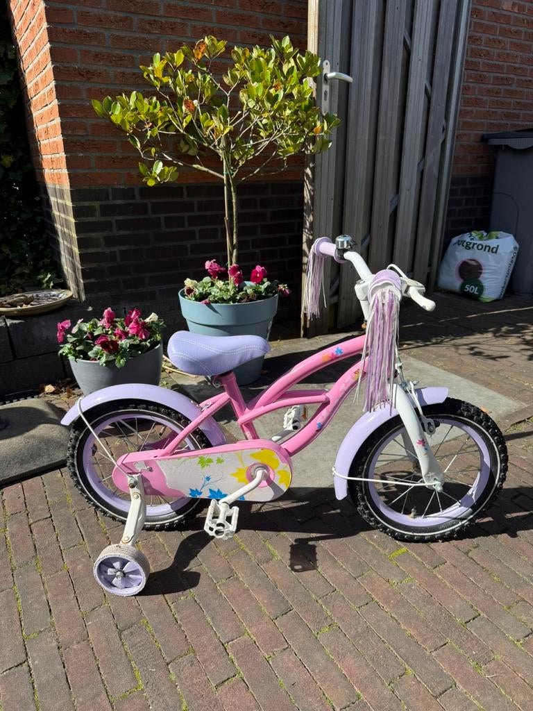 Leuke meisjesfiets – klaar voor nieuwe avonturen!, Fietsen en Brommers, Ophalen, Zo goed als nieuw, Minder dan 16 inch, Zijwieltjes