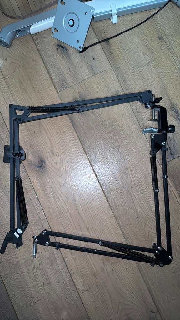 2 boom arms voor microfoon, Muziek en Instrumenten, Microfoons, Ophalen, Zo goed als nieuw, Studiomicrofoon