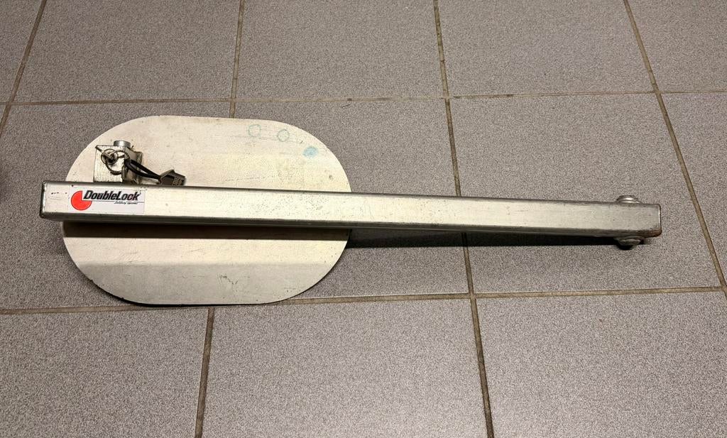 Wielklem voor aanhangwagen doublelock, Ophalen, Gebruikt