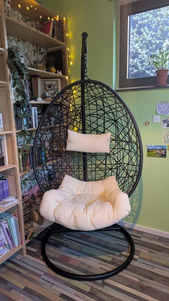 Hangstoel (ei - vorm), incl kussens, Huis en Inrichting, Stoelen, Ophalen, Zo goed als nieuw, Zwart, Eén