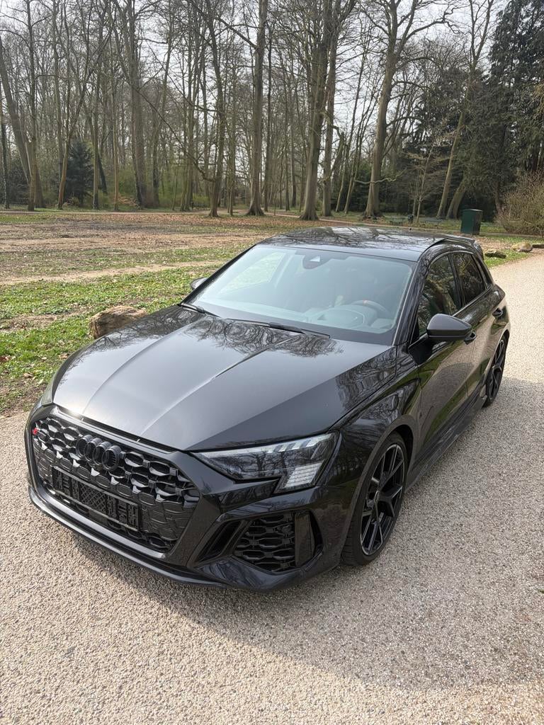 Audi RS3 Sportback 2.5TFSI QUATTRO keramisch Pano (BTW Auto), Auto's, Automaat, Euro 6, RS3, Zwart