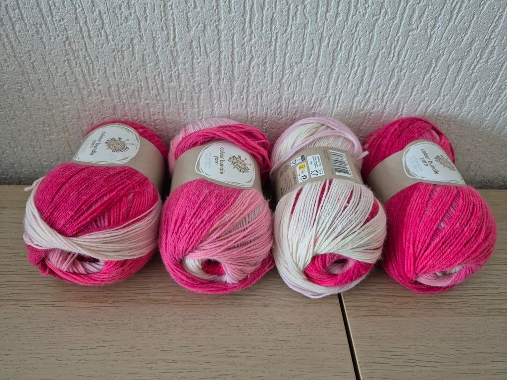 4 BOLLEN GAREN NIEUW, Ophalen, Nieuw, Breien of Haken, Wol of Garen