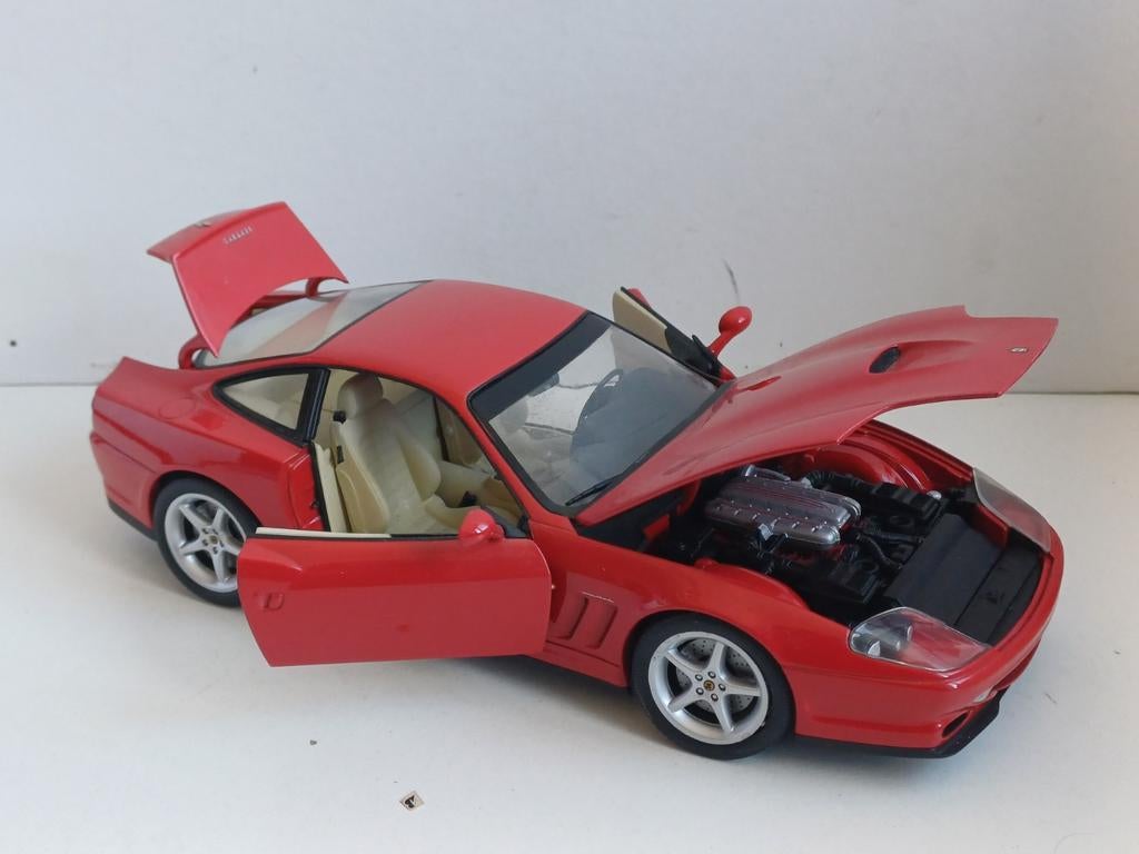 Ferrari 1:18 UT models 550, Ophalen of Verzenden, Gebruikt, Auto