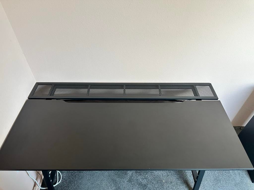 IKEA UTESPELARE gaming bureau zwart, Ophalen, Zwart, Gebruikt, Metaal