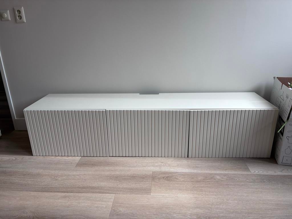 IKEA Besta TV-meubel met deuren 180 x 42 x 38 cm, Ophalen, Gebruikt, 150 tot 200 cm, Minder dan 100 cm