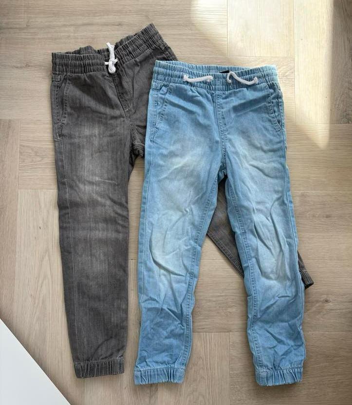 Twee spijkerbroeken jongens, Kinderen en Baby's, Kinderkleding | Overige, Ophalen, Nieuw, Jongen of Meisje