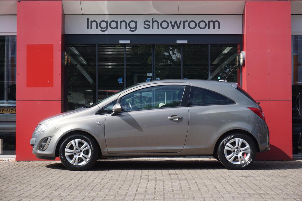 Opel Corsa 1.4-16V | Airco | Radio | Lichtmetalen velgen | R, Voorwielaandrijving, Euro 5, Stof, Bruin
