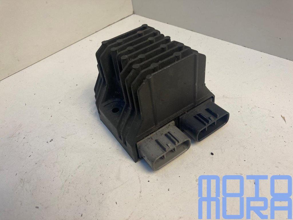 Spanningsregelaar voor de Yamaha R1 2004 - 2006 RN12 rectifi, Gebruikt, -, -, Ophalen of Verzenden