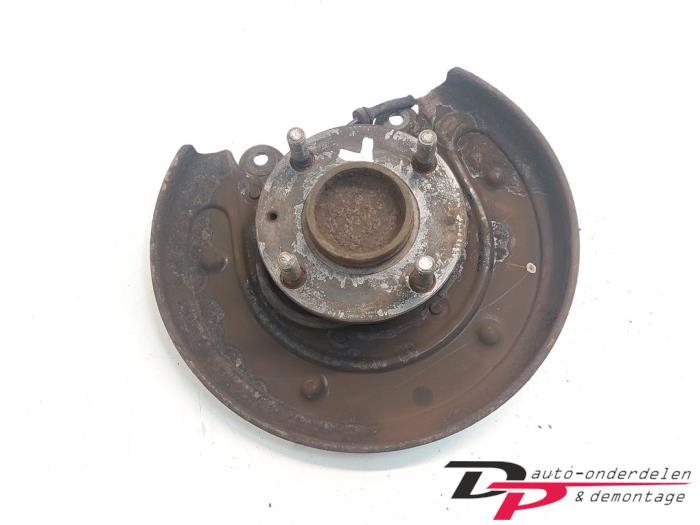 Wielnaaf achter van een Mitsubishi Colt, Gebruikt, -, -, Ophalen of Verzenden