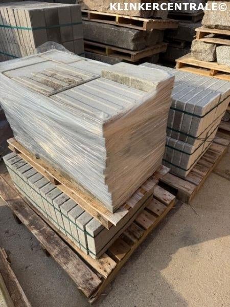 39 stuks witte betontegels 30x15x4,5cm halve stoeptegels., Verzenden, Nieuw, 5 tot 10 m², Bij dit product niet bekend.