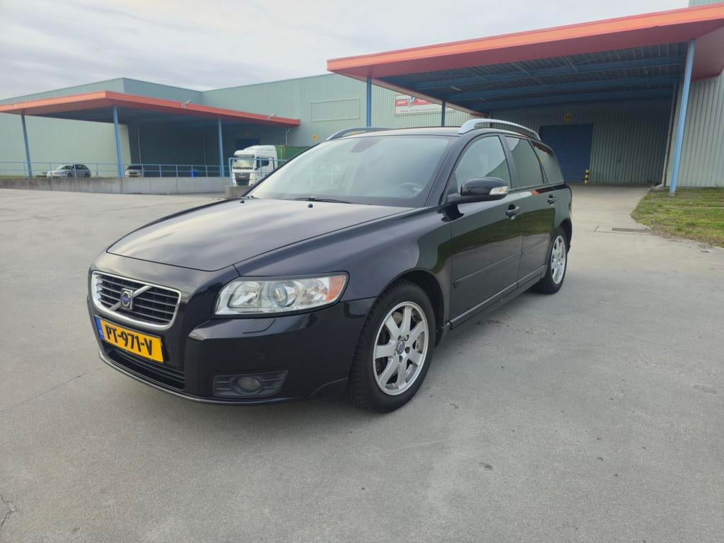 Volvo v50 d5, Auto's, Volvo, Zwart, Zwart, Diesel, Onderhoudsboekje