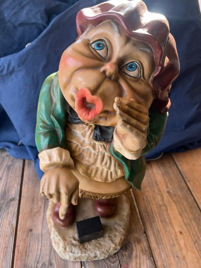 Grote Laaf LASTPOST (Efteling) zegt “Voeten vegen” 56 cm, Ophalen of Verzenden, Gebruikt, Beeldje of Poppetje